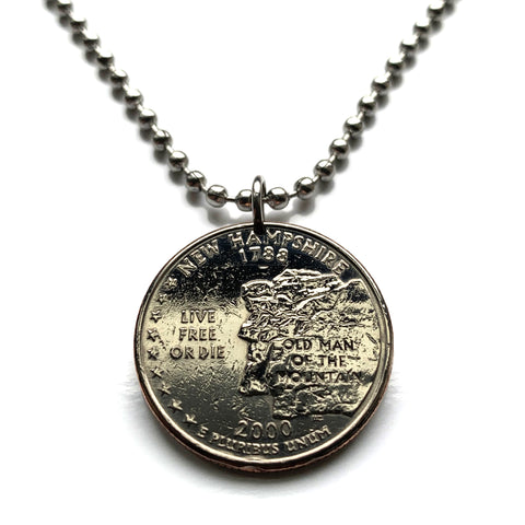 2000 USA Quarter coin pendant New Hampshire Old Man of the Mountain Great Stone Face Abenaki the Profile Franconia Grafton Cannon White Mountains Concord Nashua Manchester Dover Derry Rochester Salem Hillsborough Keene Rockingham Mohawk legend n003704