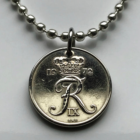 1971 Denmark Danmark Danskere 10 Ore coin pendant necklace jewelry Danish crown initial R Copenhagen Odense Dane Nordic Zealand Funen Faroese Vikings Amalienborg Palace n000526