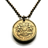 Colgante de moneda de 1 libra del Reino Unido de Gran Bretaña de 1983, escudo de armas británico, león inglés, unicornio de plata escocés, rosa Tudor, trébol, cardo, Inglaterra, Irlanda, Escocia, Gales, arpa irlandesa, Londres, Belfast n001683