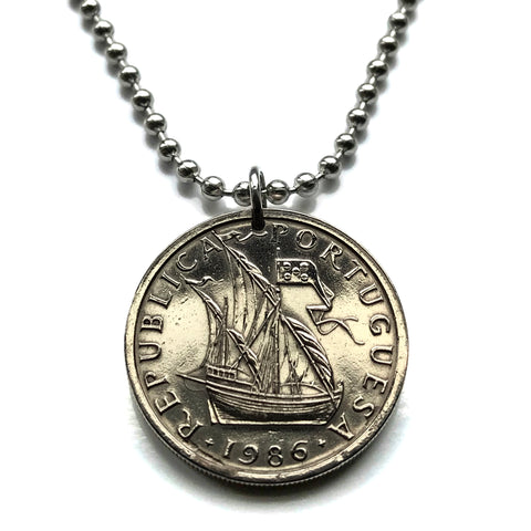 Portugal 5 Escudos coin pendant Portuguese caravela sailing ship galleon Quinas castles Lisboa Oporto Braga Évora Faro Vasco da Gama Mirandese n001538