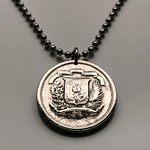 1979 Dominican Republic 25 Centavos coin pendant Quisqueya Santo Domingo Santiago Juan Pablo Duarte Hispaniola caribbean necklace n000125