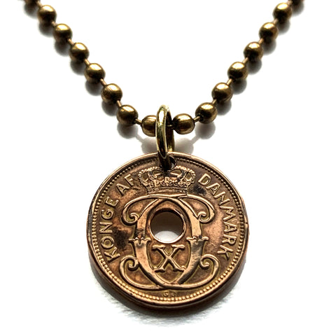 1939 Denmark Danmark Ore coin pendant Danish royal crown initial C X rigsvåben Copenhagen Aarhus Odense Aalborg Esbjerg Danes Randers Kolding Horsens Funen Jutland Viking Scandinavia Nordic Roskilde Syddanmark Aabenraa Hillerød Zealand Vendsyssel n001311