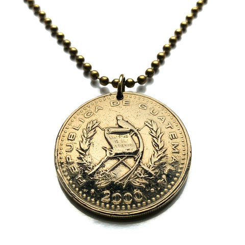 2000 Guatemala 1 Quetzal coin pendant necklace fashion jewelry Resplendent Quetzal bird Paz Firme y Duradera Mixco Villa Nueva Escuintla Huehuetenango Jutiapa Petapa Tikal Quiriguá Mayas n003227