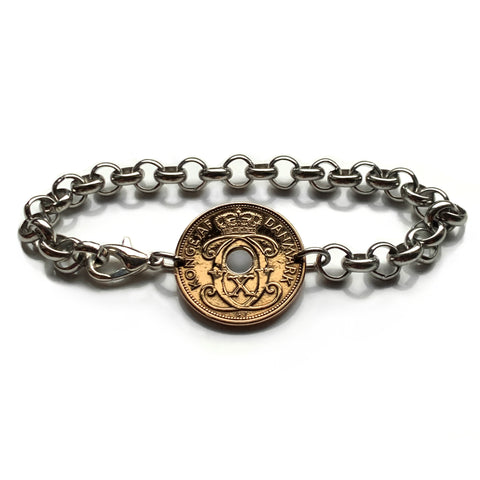 1939 Denmark Danmark Danskere 2 Ore coin rolo link bracelet jewelry World War 2 era Danish Royal crown initial C X Danes Copenhagen Aarhus Odense Aalborg Esbjerg Randers Jutland Zealand Funen Vikings Amalienborg Scandinavia Nordic Norse b000169