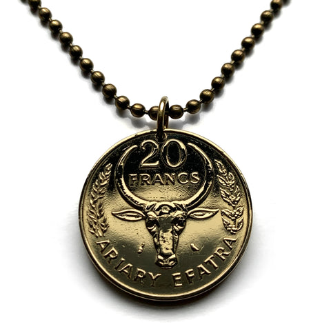 1970 Madagascar 20 Francs coin pendant zebu bull horns Antananarivo African island Malagasy Analamazoatra Reserve wildlife tourism n002988