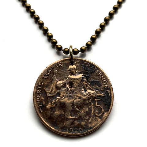 1920 France 5 Cent coin pendant French mother and child motherhood Paris Marseille Lyon Toulouse Bordeaux Metz Rennes Reims Avignon Saint-Étienne Le Havre Carcassonne Eiffel Tower Louvre Mont Saint-Michel Versailles Nantes  Nice Strasbourg Lille n000021