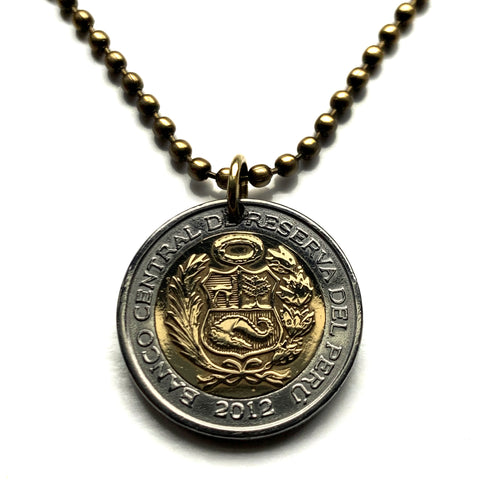 Peru 2 Soles coin pendant escudo Peruano llama alpaca Lima Cuzco Machu Picchu Incas Chiclayo Huancayo Iquitos Chimbote Ica Puno Cajamarca Pucallpa Piura Ayacucho Chincha Huanuco Tarapoto n003419