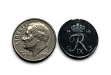 1959 Denmark Danmark 1 Ore coin pendant Danish crown initial R Copenhagen Aarhus Odense Aalborg Esbjerg Danes Randers Kolding Horsens Funen Jutland Viking Scandinavia Nordic Roskilde Syddanmark Aabenraa Hillerød Zealand Vendsyssel Faroese Amager n003778