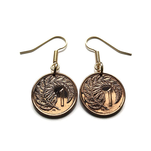 1985 New Zealand 1 Cent coin earrings Kowhai Silver fern leaf ponga Kiwi Wellington Maori Taonga Polynesian Queenstown Hahei North Island waka haka dance UK Te Waipounamu Christchurch Hamilton Tauranga Cook Strait Waikato Milford Sound Rotorua e000027