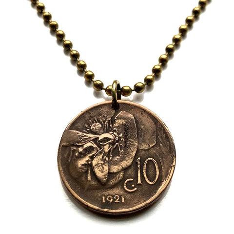 Italia Italy 10 Centesimi coin pendant necklace honey bee bumble bee beekeeper honey farmers pollination beehive Roma Milan Florence Venice Verona Napoli Turin Palermo Parma Bergamo Pisa Matera Genoa Siena Modena Bari Sorrento Perugia Tuscany n000539