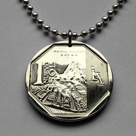 2011 Peru 1 Sol coin pendant necklace jewelry Machu Picchu Cuzco Urubamba Inca Empire Sacred Valley Huayna Picchu Temple of the Sun Sacsayhuamán Ollantaytambo Coricancha Pisac Tawantinsuyu lost city Quechua n001632