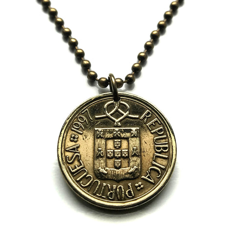 1997 Portugal 10 Escudos coin pendant necklace Portuguese Quinas castles Porto Lisbon Braga Faro Lagoa Sintra Coimbra Évora Vasco da Gama Maria de Belém Algarve Guimarães Mirandese n001086