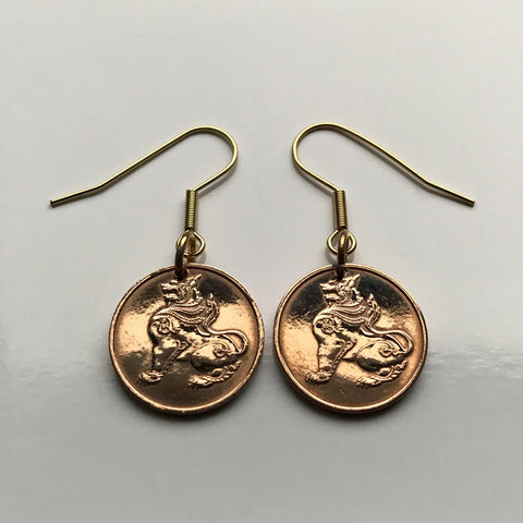 Burma Myanmar 1 Pya coin dangle drop earrings Burmese jewelry Chinthe Chinze guardian lion Buddhist pagoda kyaung Naypyidaw Yangon Mandalay Bago Hpa-An Taunggyi Monywa Bamar Shan Pagan Mrauk U Shwedagon Pyu e000511