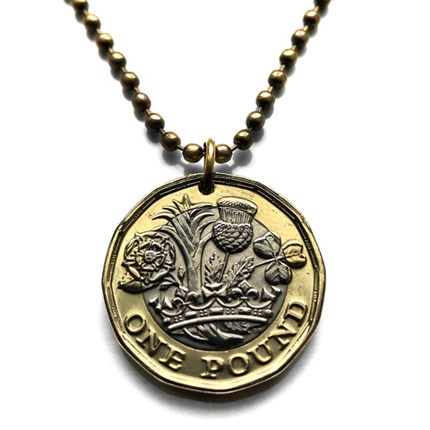 2016 United Kingdom Great Britain 1 Pound coin pendant English Tudor rose England Welsh leek Wales Scottish thistle Scotland Irish shamrock Northern Ireland British crown Queen Elizabeth II London Cardiff Edinburgh Belfast Manchester Bristol Derry n002257