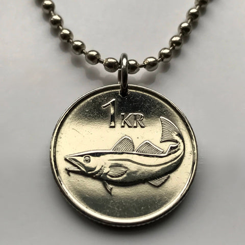 Iceland Ísland 1 Krona coin pendant cod fish Reykjavík Landvættir Eddas Íslendingasögur sagas Landnámabók Vík Skógar Grindavík n000524