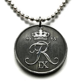 1962 Denmark Danmark 5 Ore coin pendant Danish royal crown initial R Copenhagen Aarhus Odense Aalborg Esbjerg Danes Randers Kolding Horsens Funen Jutland Vikings Scandinavia Nordic Roskilde Zealand Vendsyssel Faroese Amager Jelling stones Vejle n000423