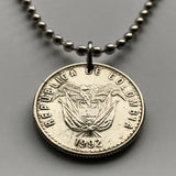 2003 Kolumbien 50 Pesos Münze Anhänger Halskette Schmuck Kolumbianische Flaggen Andenkondor Bogota Medellin Cali Barranquilla Cartagena Antioquia Valle del Cauca Cúcuta Chibcha Muisca Santander Manizales Bucaramanga n001727