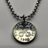 Finland Suomi 5 Pennia coin pendant Finnish hannunvaakuna Looped square Helsinki Scandinavia Nordic Viking Finns johanneskors n002894