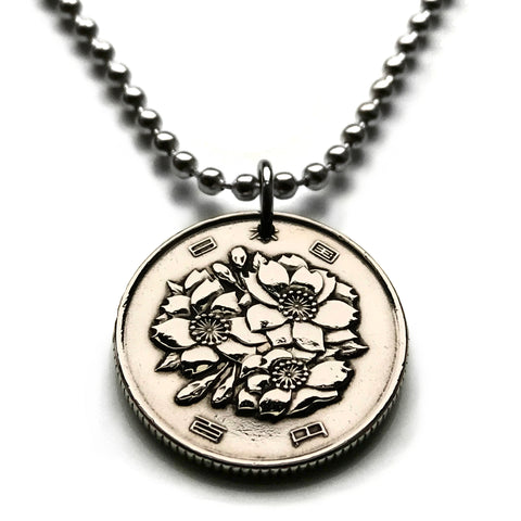 Japan Nippon 100 Yen coin pendant necklace jewelry sakura cherry blossom Tokyo Japanese flower Yokohama Kobe Osaka Sapporo Nagoya Fukuoka Saitima Kyoto Sendai Okinawa Chiba Hiroshima Niigata Gunma Nagasaki yaezakura n000087