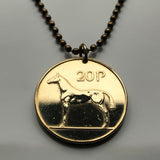 1995 Ireland 20 Pence coin pendant hunting horse stallion thoroughbred Irish harp Dublin Gaelic Drogheda Swords Dundalk Ulster n000253