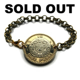 Mexico 10 Pesos coin rolo link brass bracelet jewelry Aztec sun stone calendar Piedra del Sol Mexica sculpture Tōnatiuh Tlaltecuhtli Yohualtecuhtli Tenochtitlan Tecpatl knife Zócalo Templo Mayor Toltec Hidalgo b000077