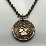 USA Indian Head Penny Cent coin pendant Native American Indian First Nation Chief Tribal feathered headdress War bonnet Great Plains American Civil War Navajo Cherokee Choctaw Chippewa Sioux Apache Blackfeet Creek Iroquois Lumbee Pueblo Chickasaw n000807