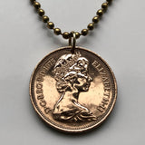 United Kingdom Wales 2 Pence coin pendant Prince of Wales ostrich feathers Welsh badge plume Cardiff Swansea Newport Wrexham Barry Neath Anglesey Conwy Caernarfon Caerphilly Castle n000236